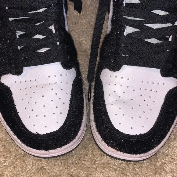 Women Nike Air Jordan 1 Retro High OG Black White Pony Hair CD0461 007 Sneakers - Picture 4 of 14